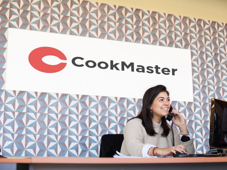 Políticas de Interacción con Funcionarios Públicos en Cook Master