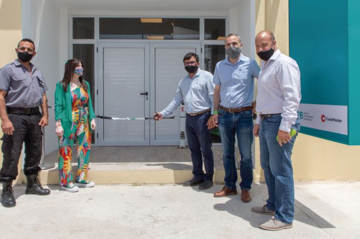 Un programa de reinserción laboral para presos sumó una escuela de cocina en la cárcel de Florencio Varela